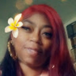 Meet your Posher, Denisha